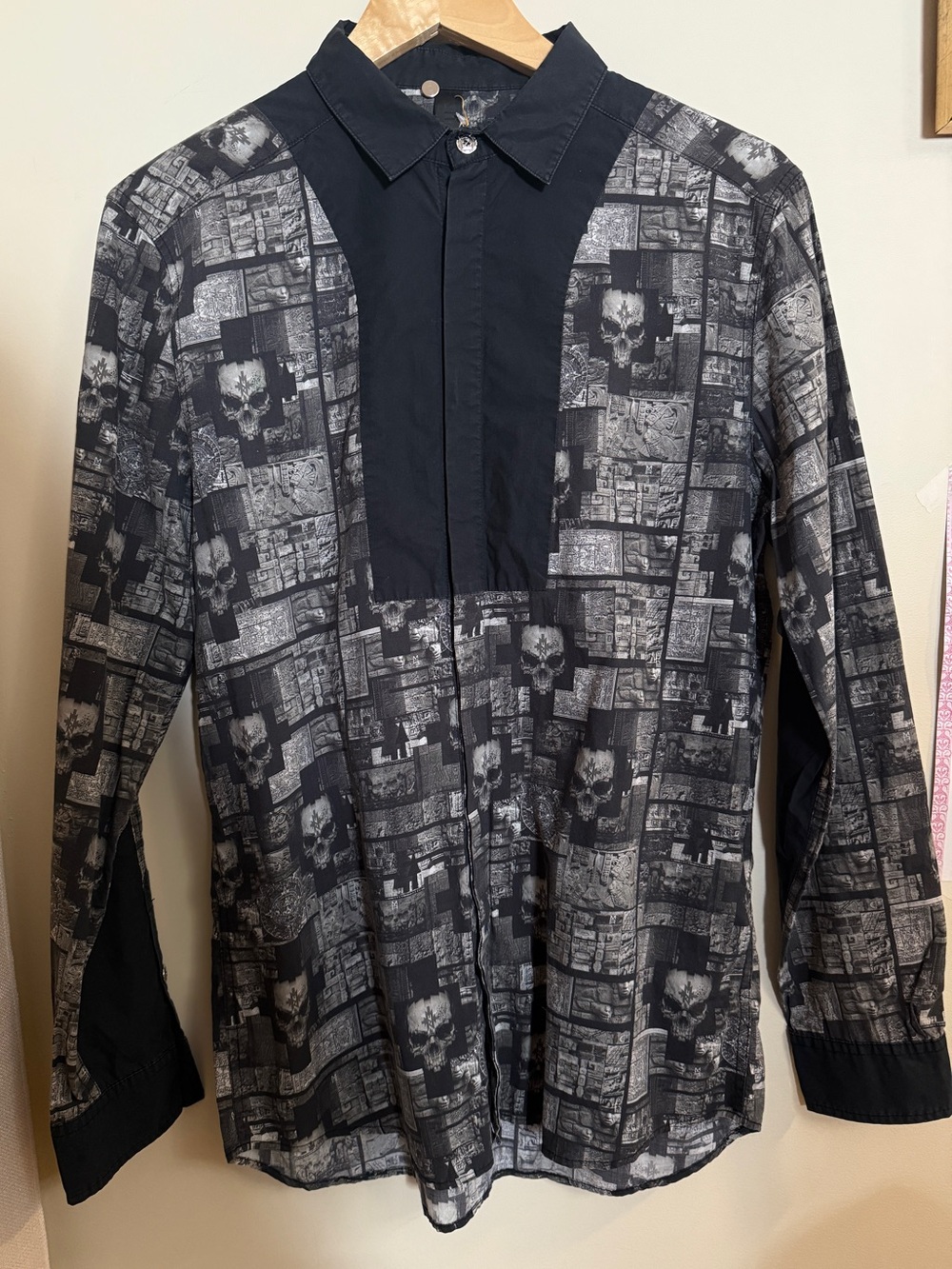 Black Graphic Skull Print Men's Button-up shirt
